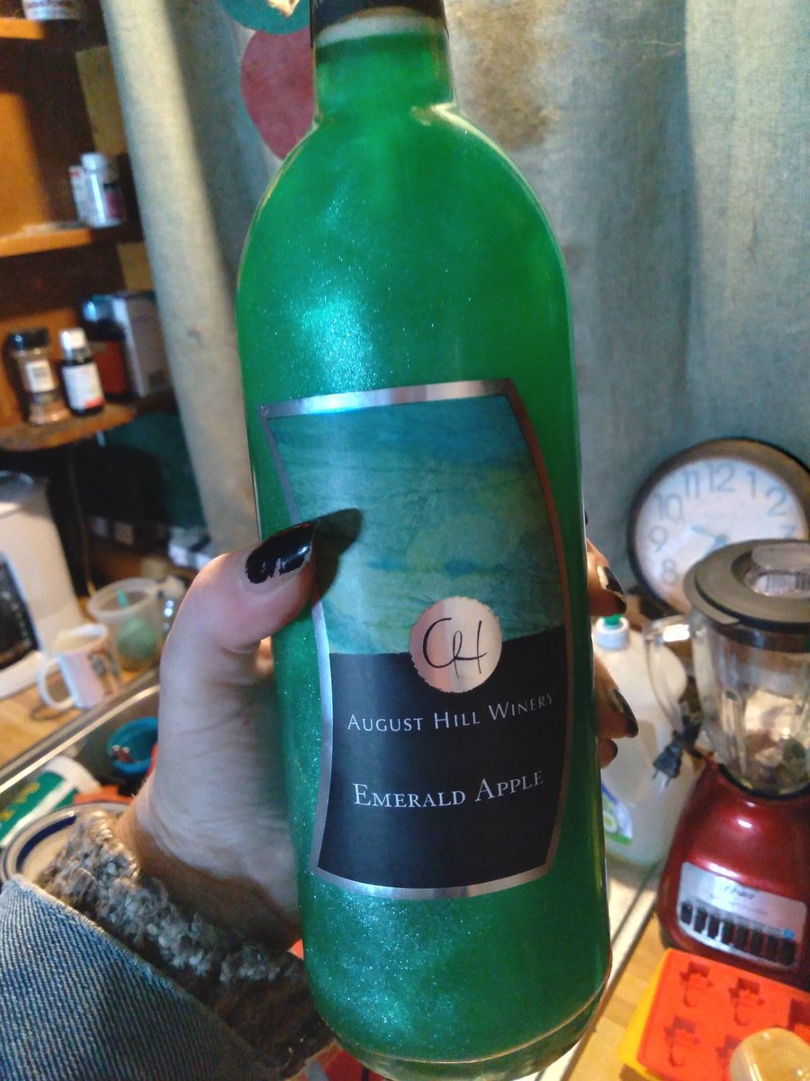 || this is my Thursday night. 
Yes it's GLITTER WINE!!