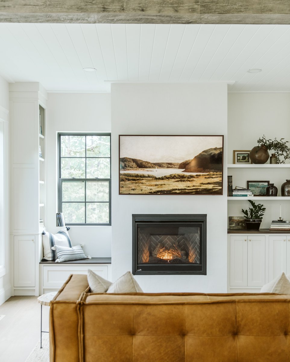 OfficialMetrie's tweet photo. BonjourBliss showing us how a shiplap ceiling can brighten any room.
Design by roxannewest
๐ธ by jess_denischuck
#metriesighting #millwork #moulding #interiordesign #DIY #metrie #livingroom #shiplap https://t.co/dndwL8YAJO