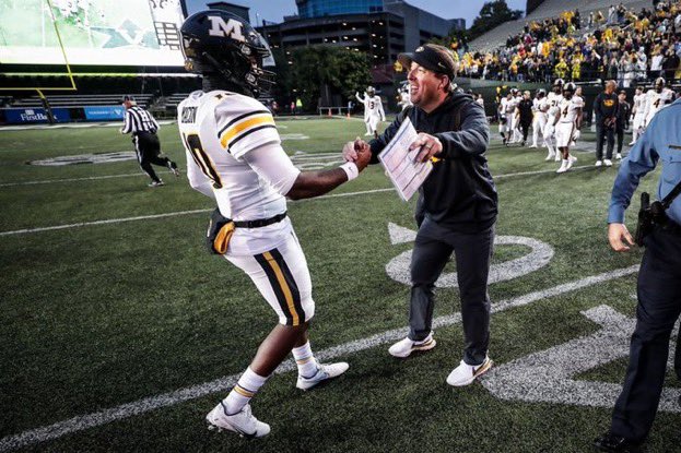 ShowMeZou's tweet photo. Dear Coach Drink,

Give the people what they want. Macon SZN https://t.co/DDL5k413Ul