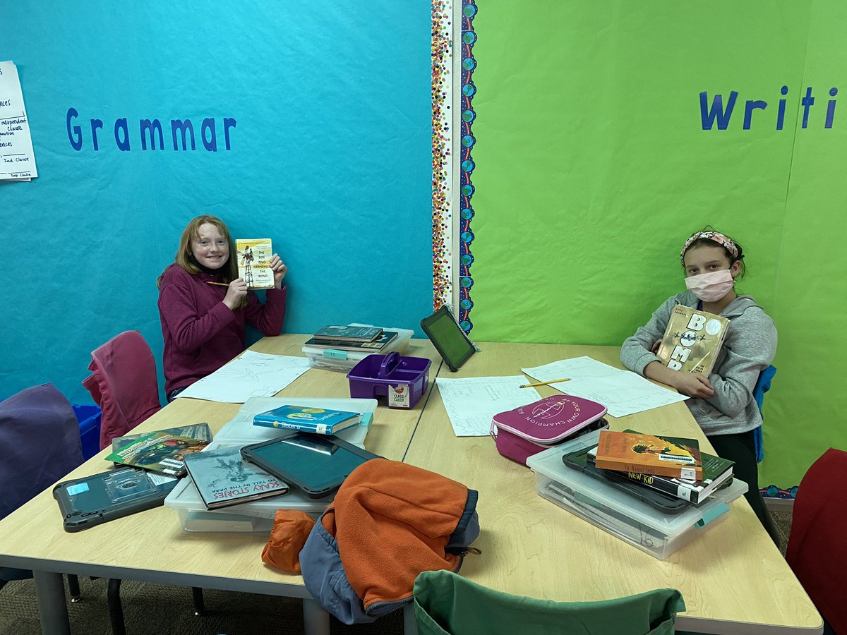 MPinto_x's tweet photo. How to make LDG fun and engaging, and hit multiple literary elements? —- ONE PAGERS! Combining reading, writing, and art! Synthesizing! 

My students are having a blast and super excited to work on their final project. #sdwliteracy #duallanguage https://t.co/q9DFigO6jf