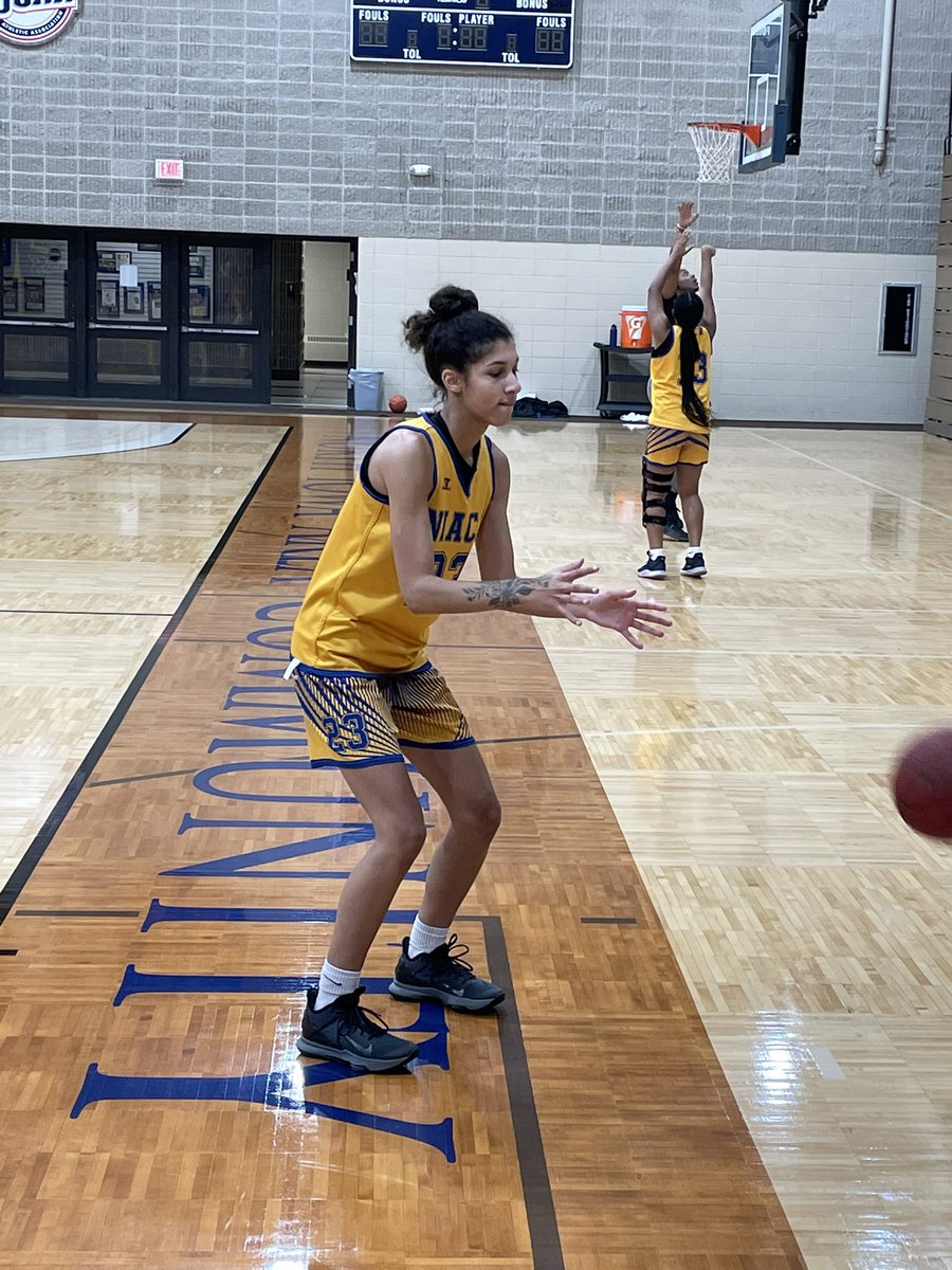 Final practice before the Konigsmark Klassic!!  🏀🔵🟡 #NIACCTROJANS