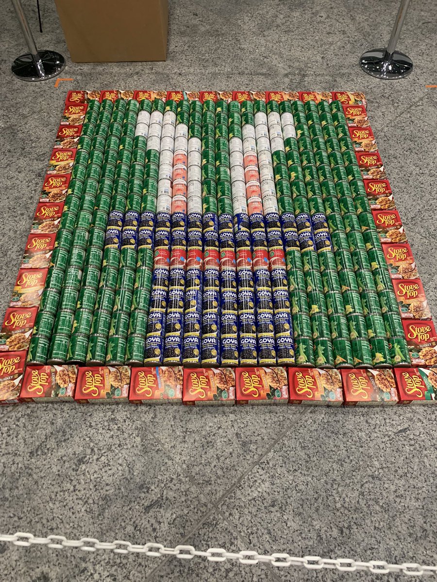 whittneysmith_'s tweet photo. Finally got a chance to see the @Canstruction display at RXR Plaza! Great job by Deanna and her team under the direction of @MsEdwards_ 

Winner of two awards 🥇 Most CANtastic (Best Meal) &amp; Best CANcept (Best Use Of Labels)

Vote for them👇
https://t.co/UPg4SiINRE

#MineolaProud https://t.co/0le4HR1EEk