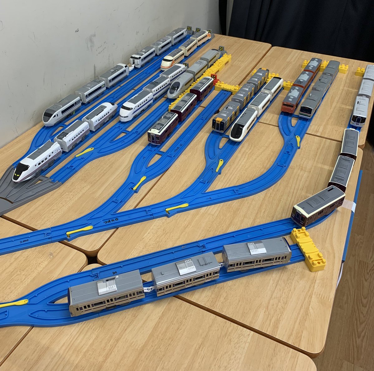 【まちかね祭】
B316では、鉄道研究会が鉄道模型とプラレールの展示をしています！