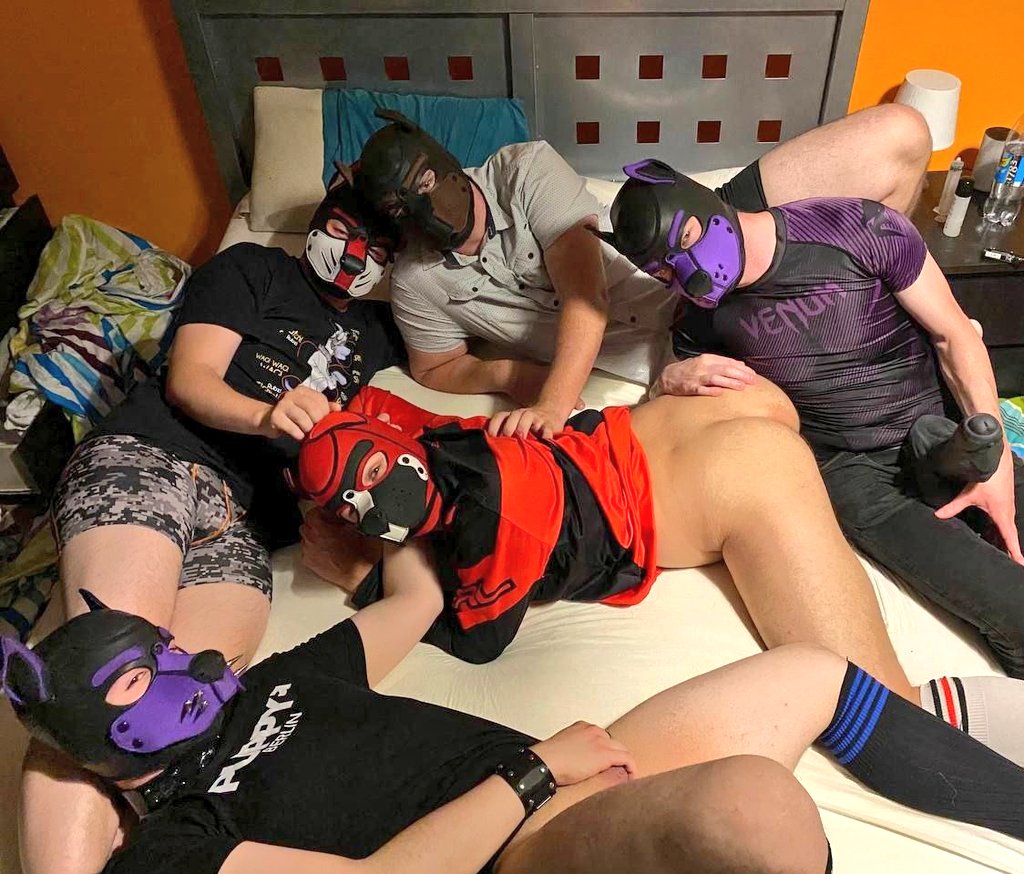 PupPawel's tweet photo. Having fun with the Boy's @PuplordY
#cumslut #gangbangers #suboftheyear #cumgay
#pupplay #humanpup https://t.co/xcVHdmaFKA