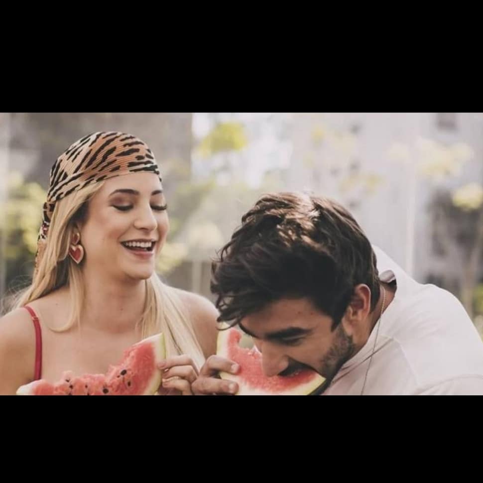 NaaBioo's tweet photo. Trand (Clipe Covardia)🍉❤🔐

 Feliz 1 ano clipe covardiaaa❤️🍉💃🔥🔐🍉💋 https://t.co/TprMkwLBnh