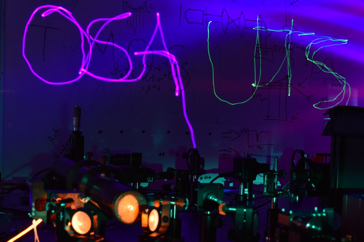 Ritikabazzad's tweet photo. University of Technology Sydney chapter is participating in the Photonics Explorer Contest to celebrate🥳the 10th anniversary of EYEST and get a chance to win an amazing outreach kit!
@PhotonicsB @BPHOTChapter 
#SPIE #eyest10BPHOTchapter #OPTICA #OPTICS @igordownunder #UTSchapter https://t.co/aqTisEoR1L