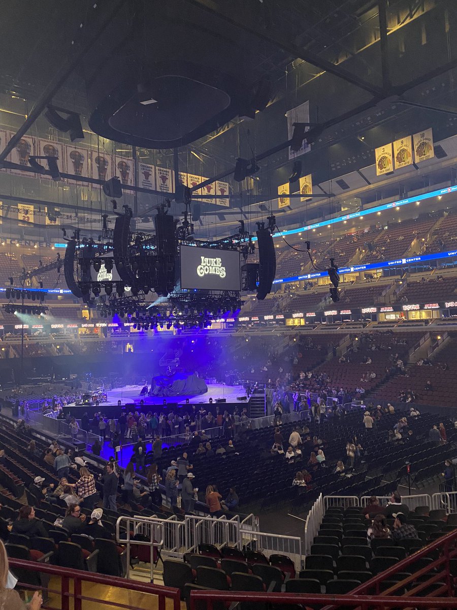 atwater_a22's tweet photo. A different kind of #108ing tonight… 🎶🤠 #LukeCombs https://t.co/GXt4FLd46z