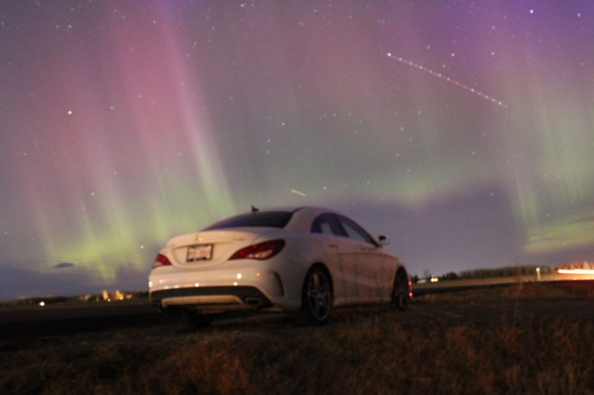 ing_wfranco's tweet photo. #AuroraBorealis #aurorachaser #canada #alberta #airdrie https://t.co/iZM4bz20SO