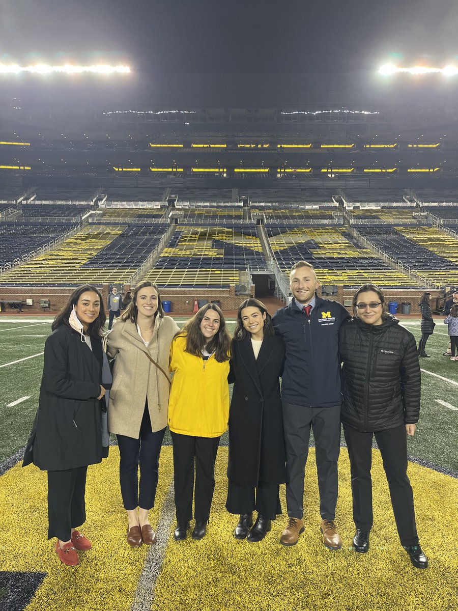 UroVersity_UM's tweet photo. Thrilled to attend the Nesbit Conference Grand Rounds (and check out The Big House) with our new M1 mentees! #GoBlue @UMichUrology https://t.co/LoBcRbb0hv