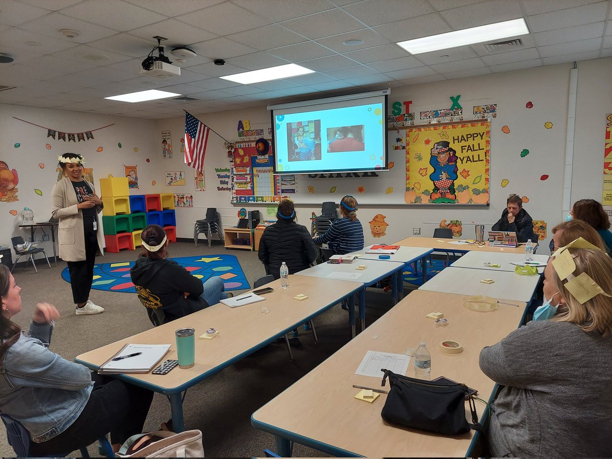 Barela_ECE's tweet photo. It's always a great afternoon when I get to assist @LEThomas_ECE with a fun @HumbleISD_PREK #PDforNewTeachers! ๐ธ๐พ
@HumbleISD @HumbleISD_PL
#ClassroomAssessment โ
#ObjectiveNotSubjective https://t.co/VXNs3ZoQBi