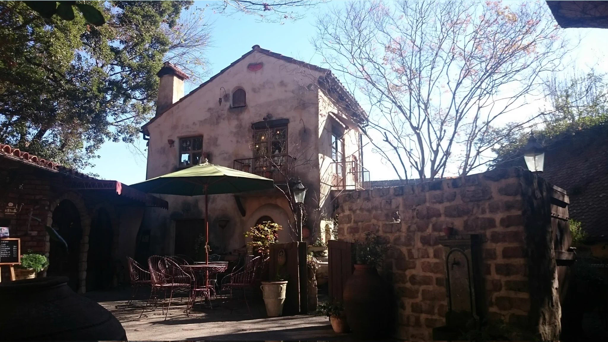 @hyogonosuke 3年前に浜松のぬくもりの森に訪れた事があります！美味しいレストランがあって、フクロウカフェも楽しめました！
施行会社さんの事は知りませんでした😆
とても可愛いくて素敵ですよね🏠❤
もっと増えて欲しい！！ 