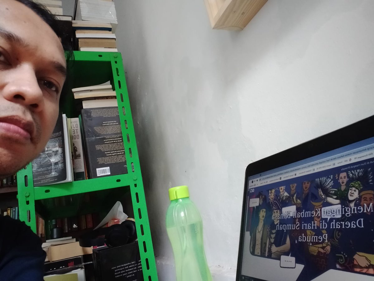 taufik_hate's tweet photo. Sebagai keturunan Jawa yg lahir &amp; besar di Jakarta, dan tidak bisa berbahasa Jawa dg mahir, Sy cukup beruntung di usia 30-an ini bersentuhan dengan banyak orang dari suku yg berbeda, sehingga sedikit2 bisa memahami kayanya Indonesia akan bahasa. @hariankompas #KabarBaikMenyatukan https://t.co/AqjOVT63oc