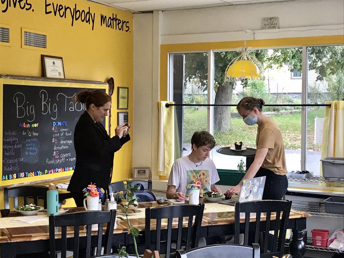 bigbigtable's tweet photo. @KatChloeCahoon from @SPECNews1BUF recently visited us during lunch! Watch for us on the morning news tomorrow... 😄 #buffalove #cityofgoodneighbors #joinusatthetable https://t.co/N6AYV912xn