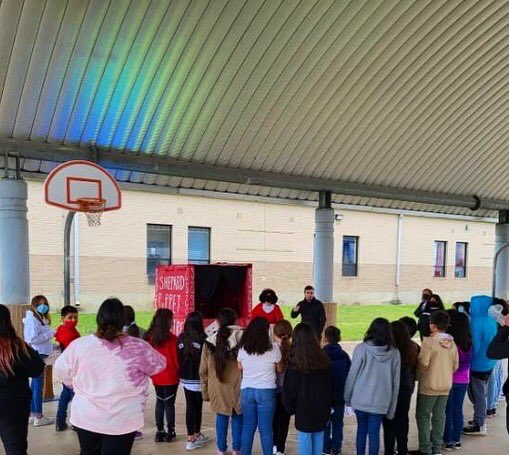 Shepardtheatre's tweet photo. We had a great time welcoming the district’s elementary schools for a puppet show on campus this week! https://t.co/O2fD1lNZjo