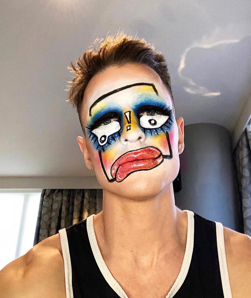 chipster_roa's tweet photo. The inspiration @bigandmilky and the final look! 💄🎨 @WorldOfWonder @RuPaulsDragRace @thatonequeen @aquariaofficial 
#clownrealness #beat #halloween2021 #lastminutelook #makeup #selftaught #Milk #DragRace #tootorboot #Unreal https://t.co/pZIRmbntJb