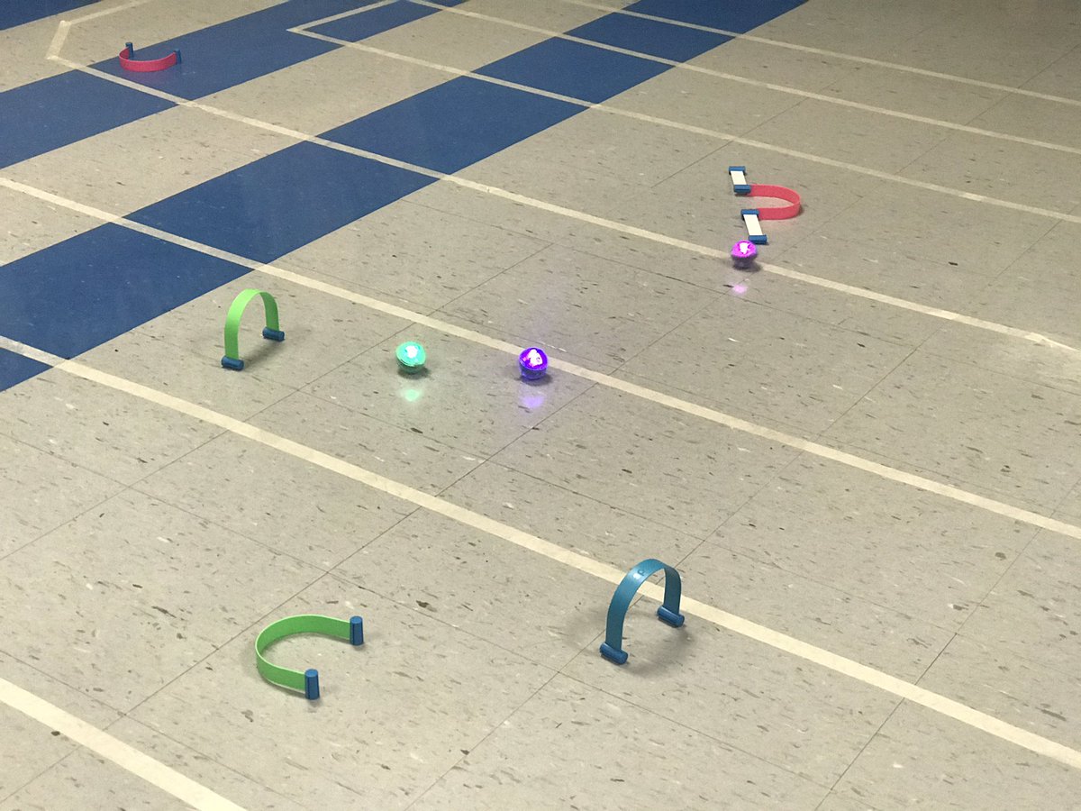 jpadilla259's tweet photo. Family Night @pvmiddleusd259 Working with @dpvils to demonstrate our new technology! ❤️#PVMSProud @WichitaUSD259 #WPSProud https://t.co/VBHmqYRrAI