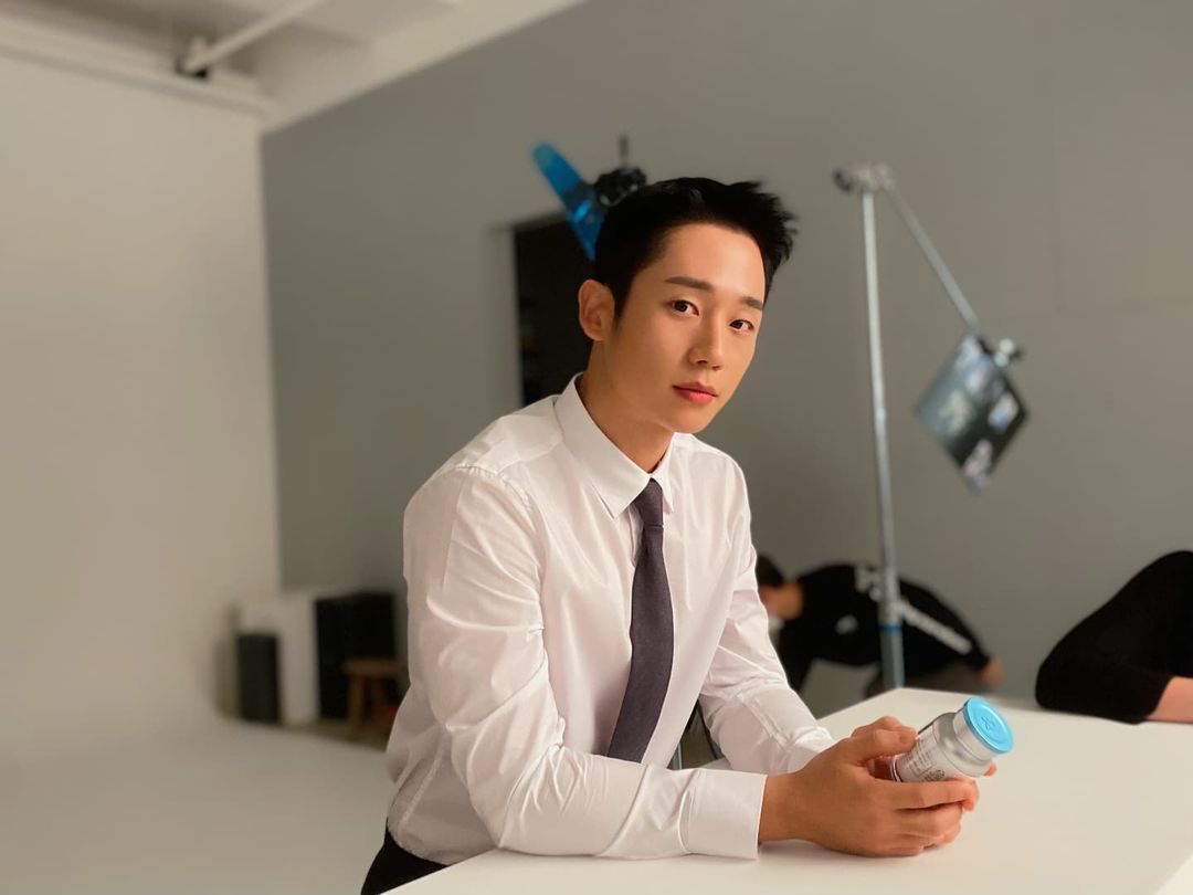 haeincontext's tweet photo. imagine him as your co worker https://t.co/DTLERMHKhO