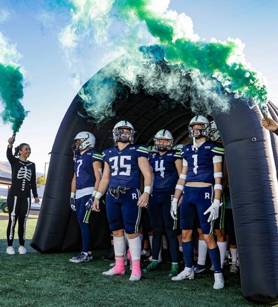 KurtisMorgan13's tweet photo. We've made it to semifinals. Can't wait to see everyone there! #ridgelinefootball https://t.co/2pEebWBLWf