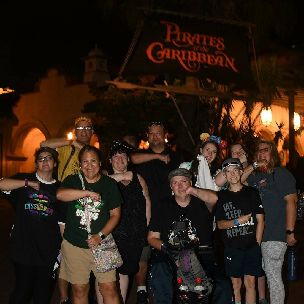 disourdream's tweet photo. What an amazing night! Got to meet up with Pete and his wonderful family, Donna, Sam and Steve. 
#piratesofthecaribbean #disneyrides #disney #magickingdom #disneyworld #waltdisneyworld #disneygram #disneyig #disneyinsta #disneyinsta #instadisney #disneyv… https://t.co/OZYkvqF1Or https://t.co/XZwpvDYwTp