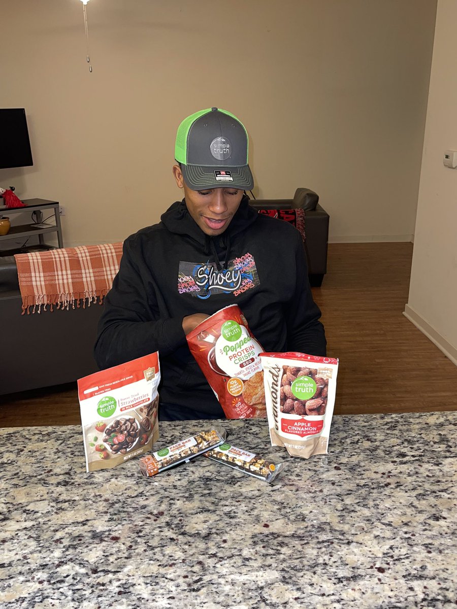 Excited to be partnering with <a href="/SimpleTruth4U/">SimpleTruth</a> and eating products I can trust that are organic and natural.