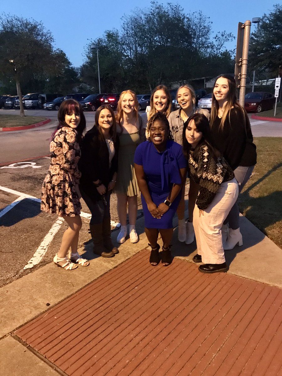 LeanderHS's tweet photo. We’re honored to be the Campus Spotlight at tonight’s Board mtg. Huge shoutout to Mrs. Dudley and her Cosmetology students as well as Mr. Williams and his Electrical Tech students for speaking about the amazing opportunities their programs have provided! #1LISD #pridein001 https://t.co/ONGpG8BpwN