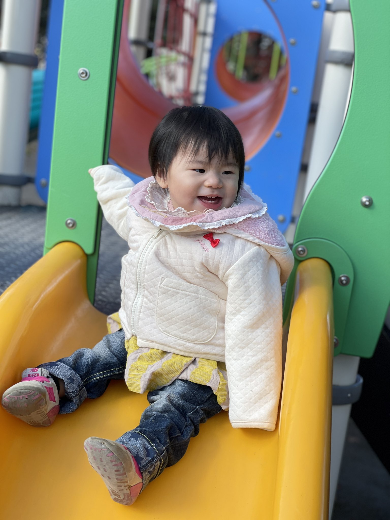 Aiko ママ40w6d 11m 滑り台にこまーる 最近滑り台も好きになってきました 写真好きな人と繋がりたい 写真撮ってる人と繋がりたい 写真で伝えたい私の世界 写真 Photo Iphone 北海道 生後11ヶ月 赤ちゃんのいる生活 成長記録 ママ