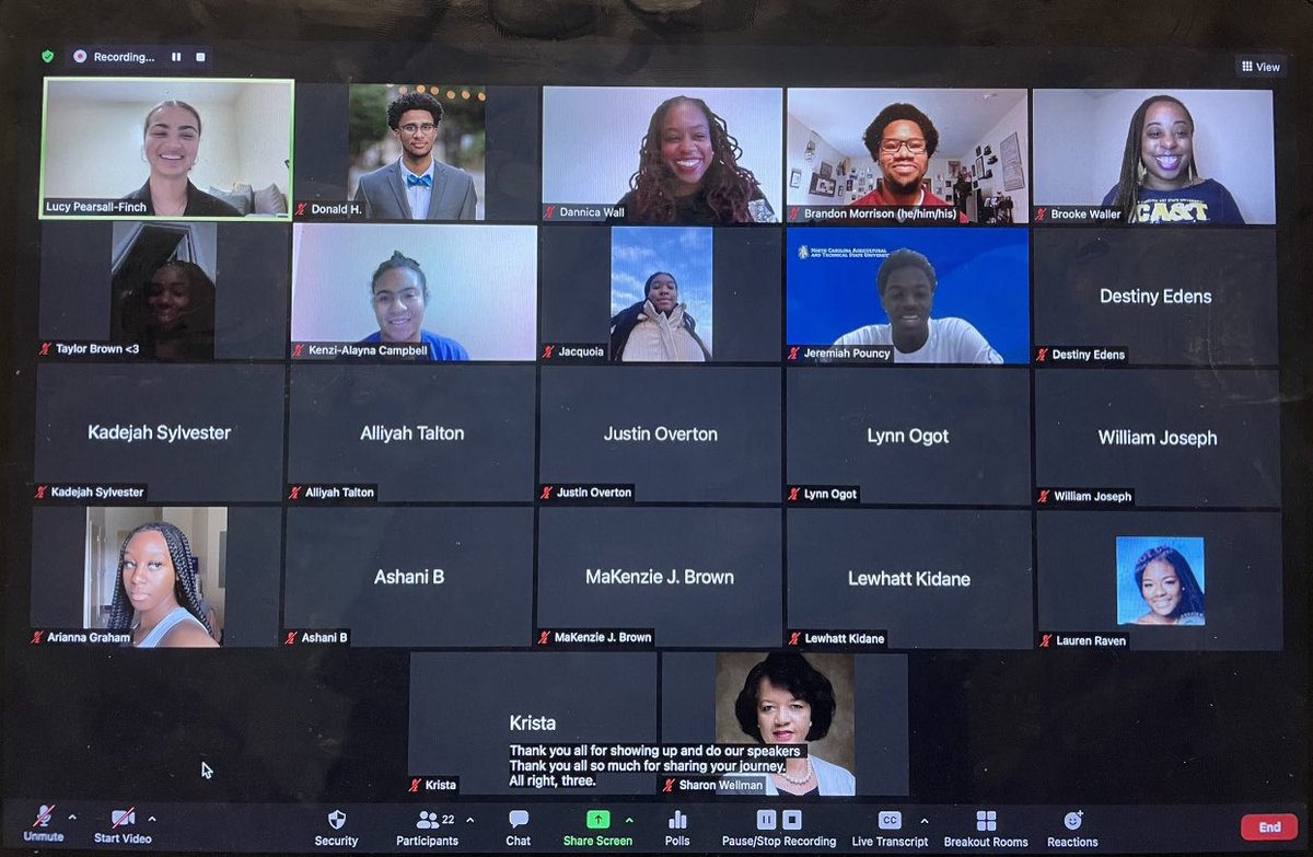BrookeMotivates's tweet photo. Deep in my heart! I love my A&amp;T 💙💛

So grateful for the opportunity to be invited by the North Carolina A&amp;T State University Honors Program to have me as panelist on the “How We Did It: Stories from Alumni”

These students are amazing!!💙💛
#AggiePride https://t.co/r26bwAOL6J
