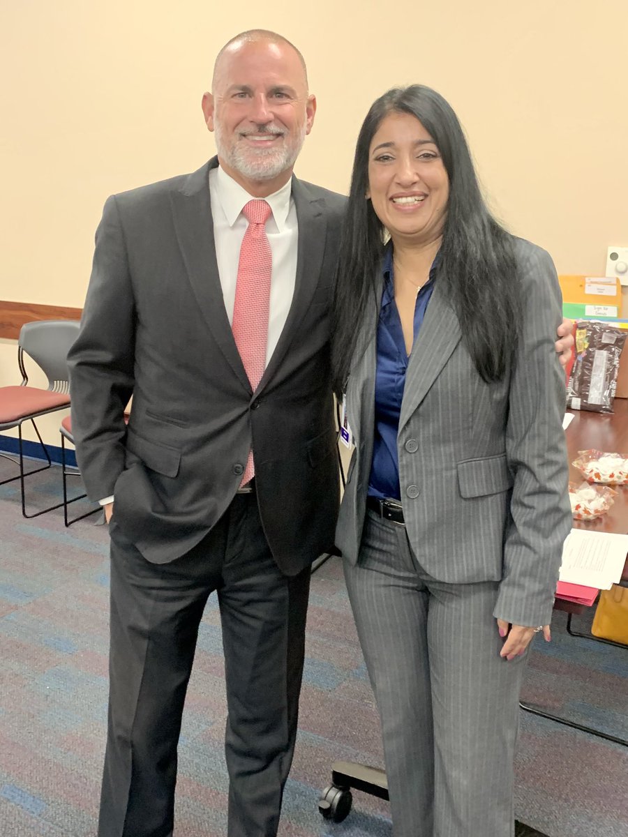 ErwinCollege's tweet photo. Professional learning series for Assistant Principals.
Great sessions and learning.
#AddisonDavis
#FLTechnicalcolleges
#Hillsboroughschools https://t.co/uwKW91bbBS