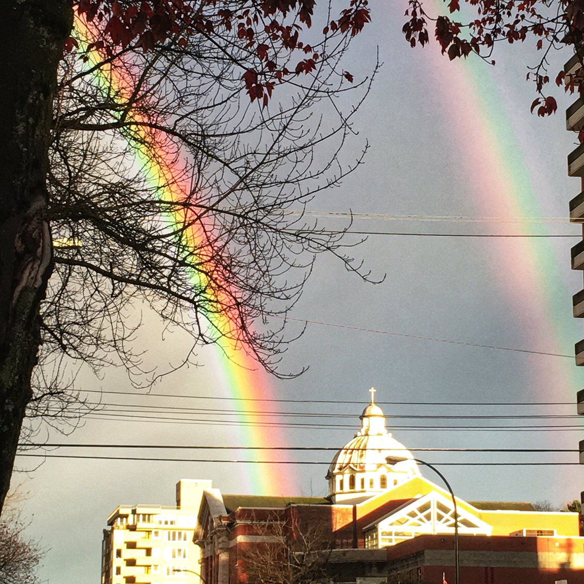 Double rainbow sighting in #YVR after days of extreme rainfall. 🌈 🌈 😁