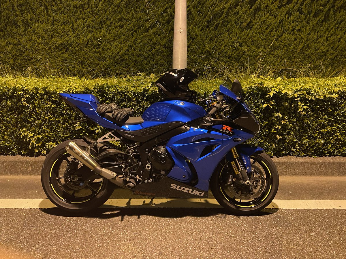 maogsxr1000r's tweet photo. バイク盗まれました

ナンバー　千葉　つ　4025
場所は千葉市中央区道場北2丁目付近です。
時間帯は11月5日の0時15分〜10時30分の間に盗られたと思います。
車種はGSXR1000RL9
デカール剥がしてあるのでわかりやすいと思います。

目撃情報あればよろしくお願いします。
拡散よろしくお願いします。 https://t.co/GalMtGe3yj