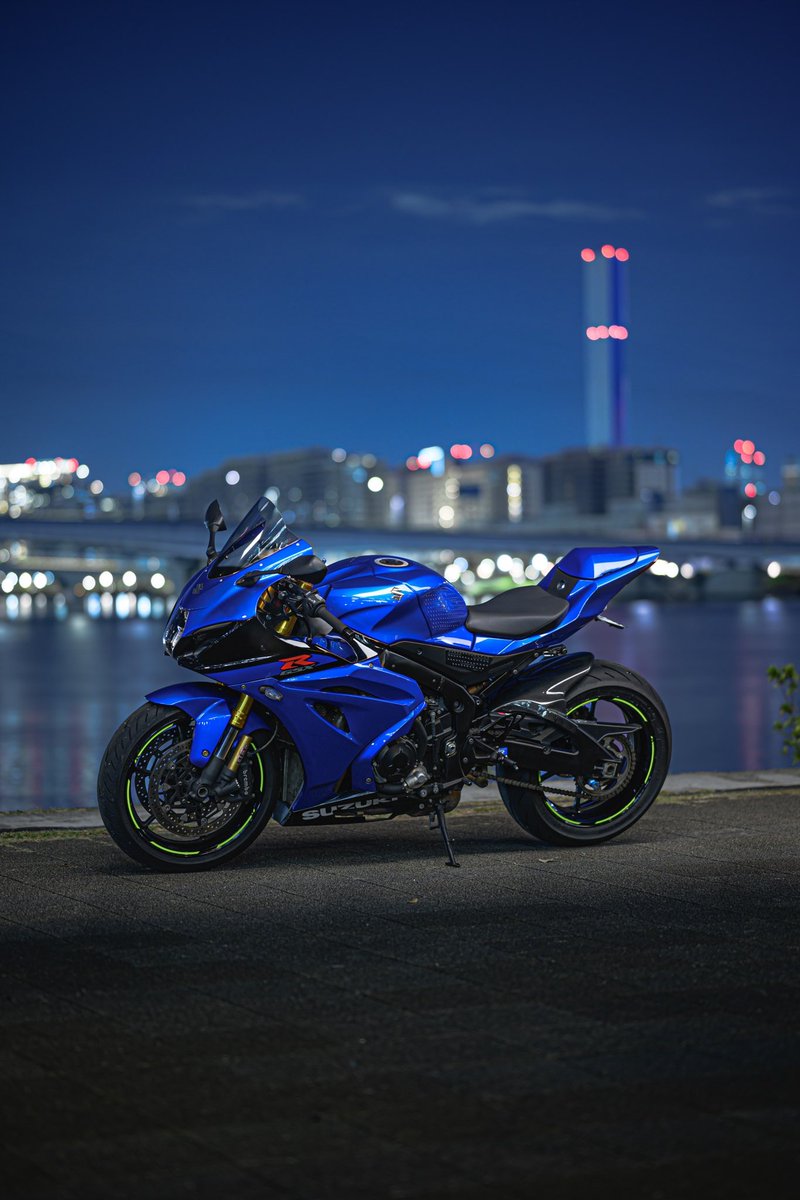 maogsxr1000r's tweet photo. バイク盗まれました

ナンバー　千葉　つ　4025
場所は千葉市中央区道場北2丁目付近です。
時間帯は11月5日の0時15分〜10時30分の間に盗られたと思います。
車種はGSXR1000RL9
デカール剥がしてあるのでわかりやすいと思います。

目撃情報あればよろしくお願いします。
拡散よろしくお願いします。 https://t.co/GalMtGe3yj