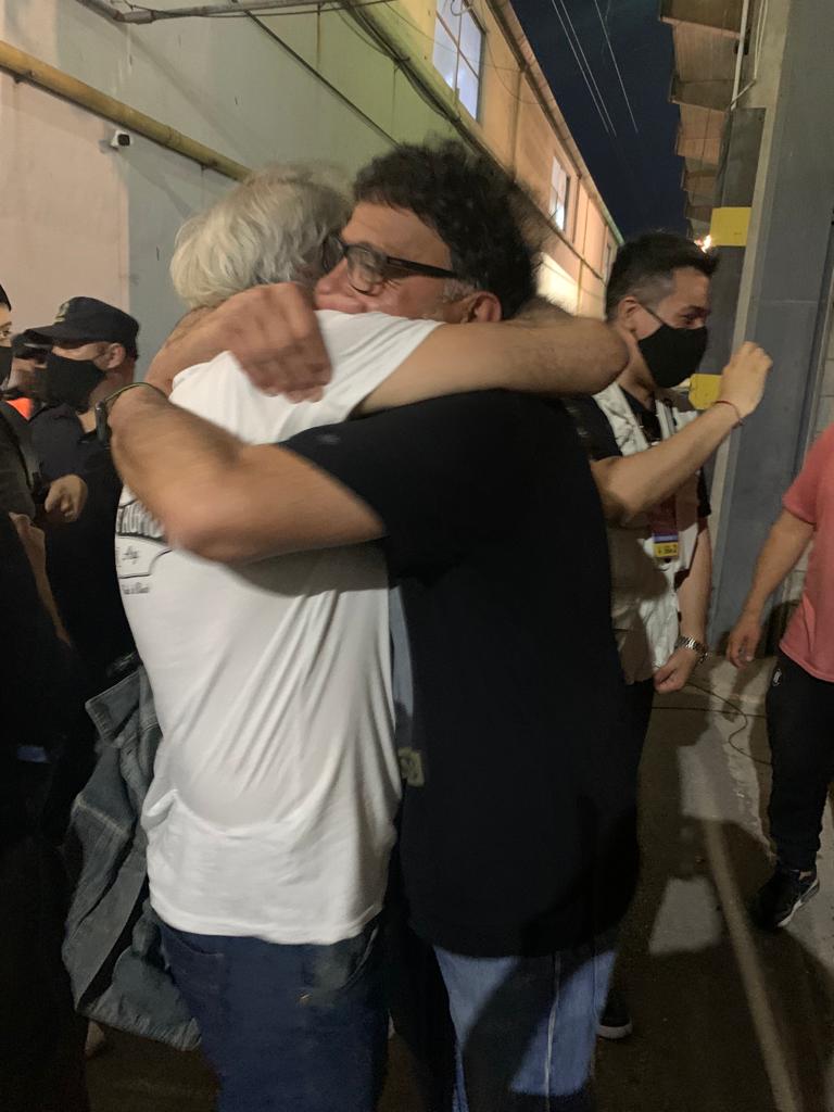 El abrazo del alma con Ricardo Pancaldo 10 años de futbol y nos conocimos hoy en el ascenso de Madryn