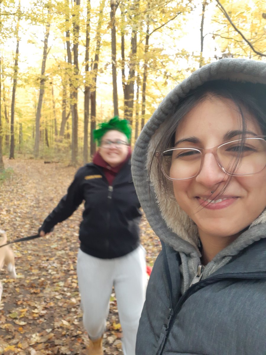 la_dolla_bean's tweet photo. A series of photos of me realizing Sera's taking pictures 😂 https://t.co/z0UiuZByuh