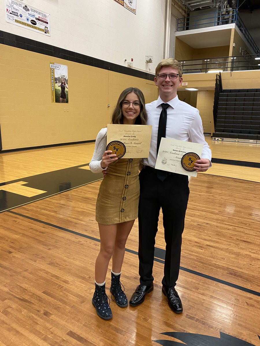 lanawilli7's tweet photo. National Honor Society Induction Year 2 #thenol #sv🖤💛 https://t.co/LW4TlWYc6h