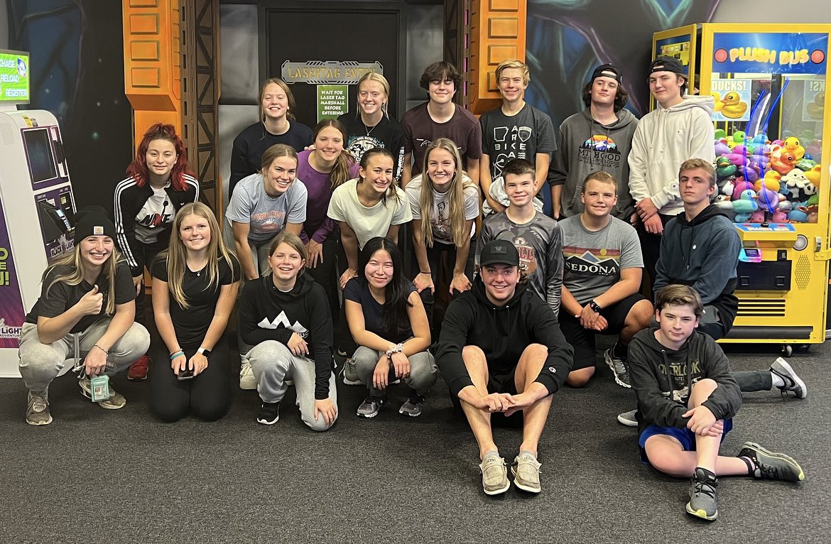 SCBreakaways's tweet photo. Thank you Blacklight Adventures for a fun night! #lasertag #BreakawaysSkiTeam https://t.co/eH0hk7CHXX