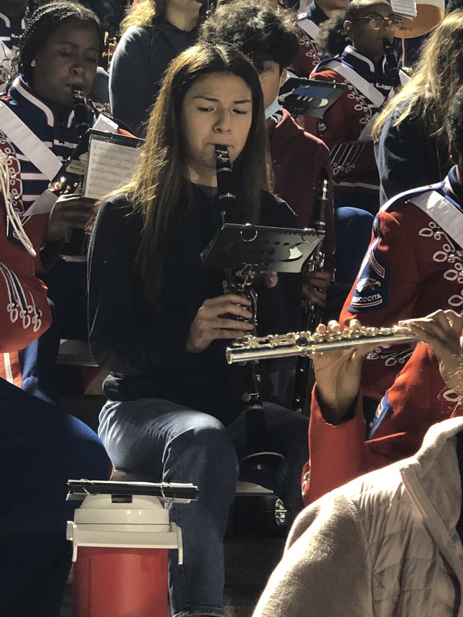 DeweesDanielle's tweet photo. 8th Grade Band Night was a blast! So much fun to see TMS 8th grade band students playing along with the Atascocita Military Marching Band. @humbleisd_arts @Humbleisd_tms @kennethbuck12 @humbleisd https://t.co/M857V3k343