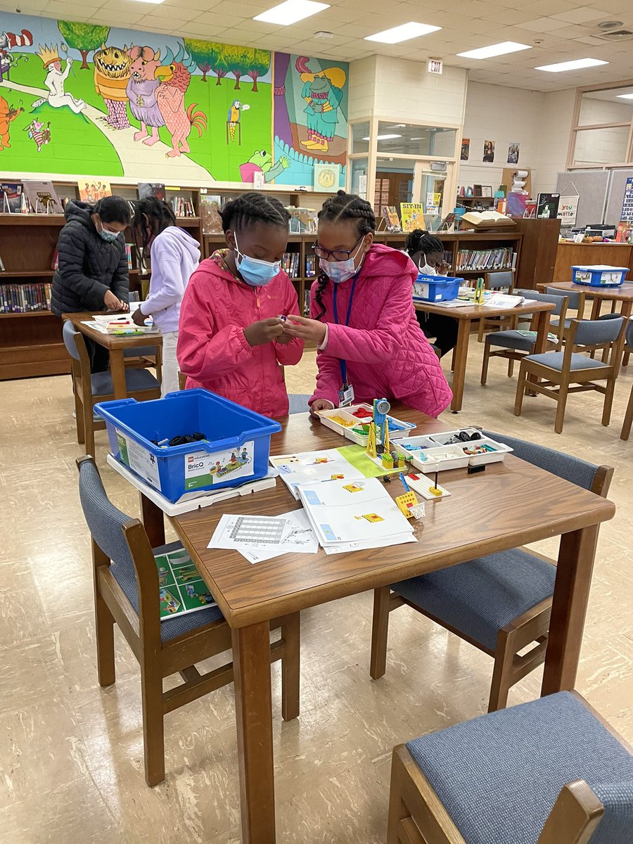 LibraryMorehead's tweet photo. Mrs. Coble and Mr. Baumann’s class used the @LEGO_Education kits to build catapults! They did such a great job! 🤩My favorite quote of the day: “This is the best thing I have ever built!” @Mrs_T77 @MoreheadStars @NewsandRecord https://t.co/e22NpypzMy