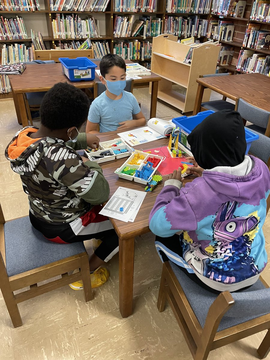 LibraryMorehead's tweet photo. Mrs. Coble and Mr. Baumann’s class used the @LEGO_Education kits to build catapults! They did such a great job! 🤩My favorite quote of the day: “This is the best thing I have ever built!” @Mrs_T77 @MoreheadStars @NewsandRecord https://t.co/e22NpypzMy