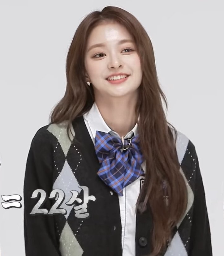 061lng's tweet photo. How to calm?
Nagyung is so pretty🥺💙

#fromis9 #fromis_9  #MAMA2021 #MAMAVOTE https://t.co/1ftemIZmz3