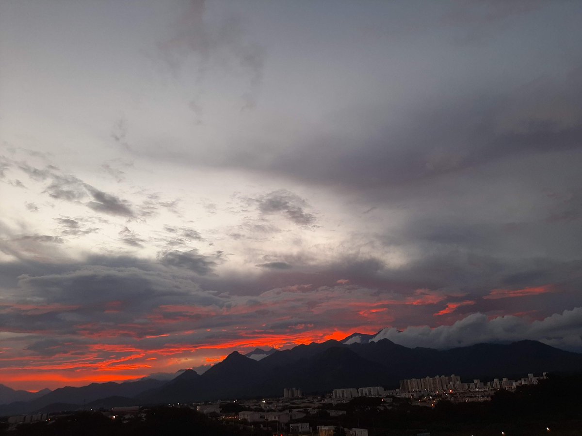 Isabel19971996's tweet photo. "Ve más lejos, que la vida es para vivirla" https://t.co/IaD1z0lwuA