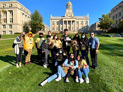 LatinxHigh's tweet photo. Des Moines North high school CONEXIÓN had an amazing time at the LATINO YOUTH SUMMIT hosted by the University of Iowa! Thank you! @uiowa @DM_North @nhspolarbears https://t.co/eJXeF7X1Lu