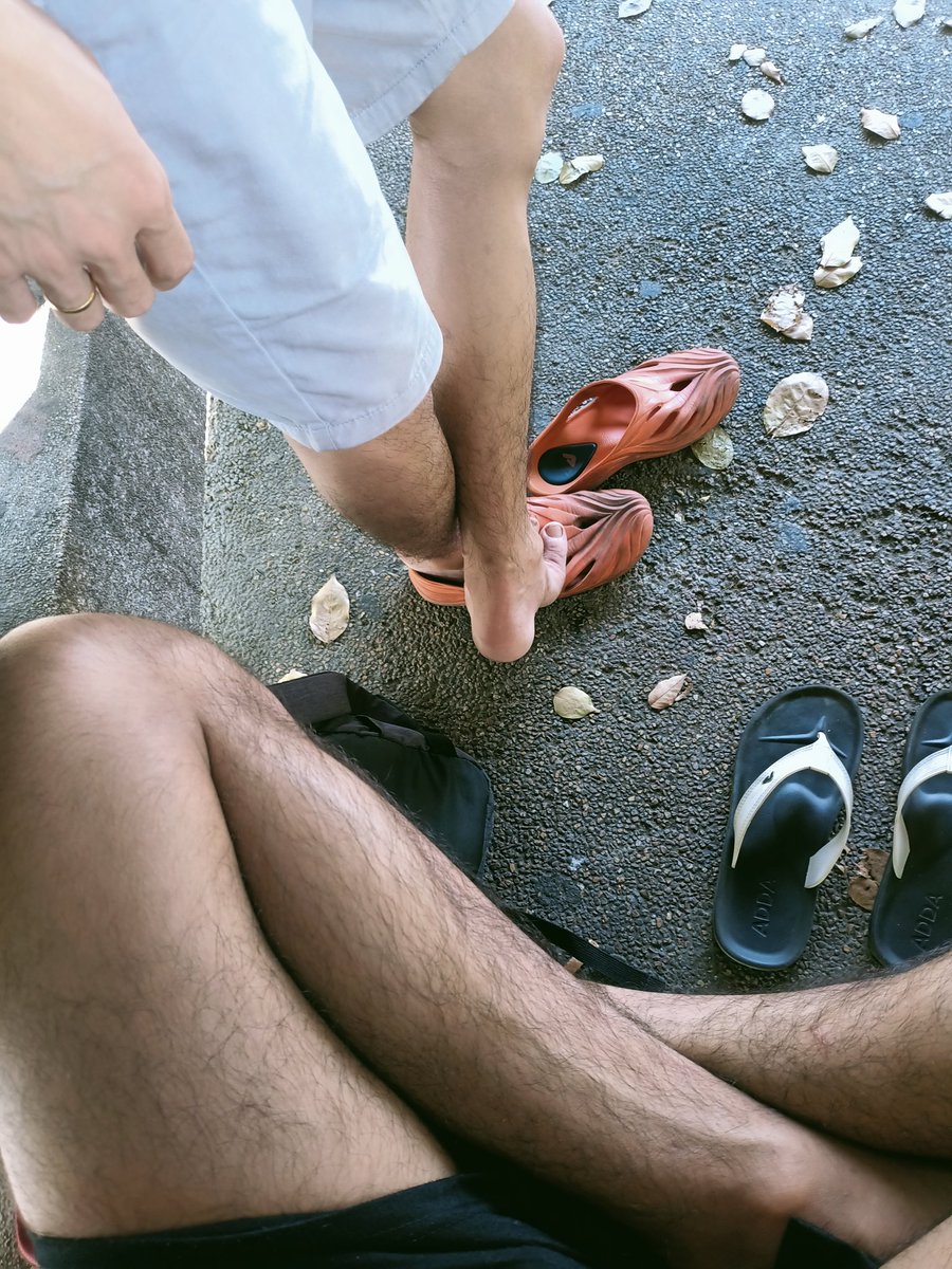 พี่มีอะไรรึป่าวคับ จะทำอะไรก้ทำเลยพี่ผมยอม 555