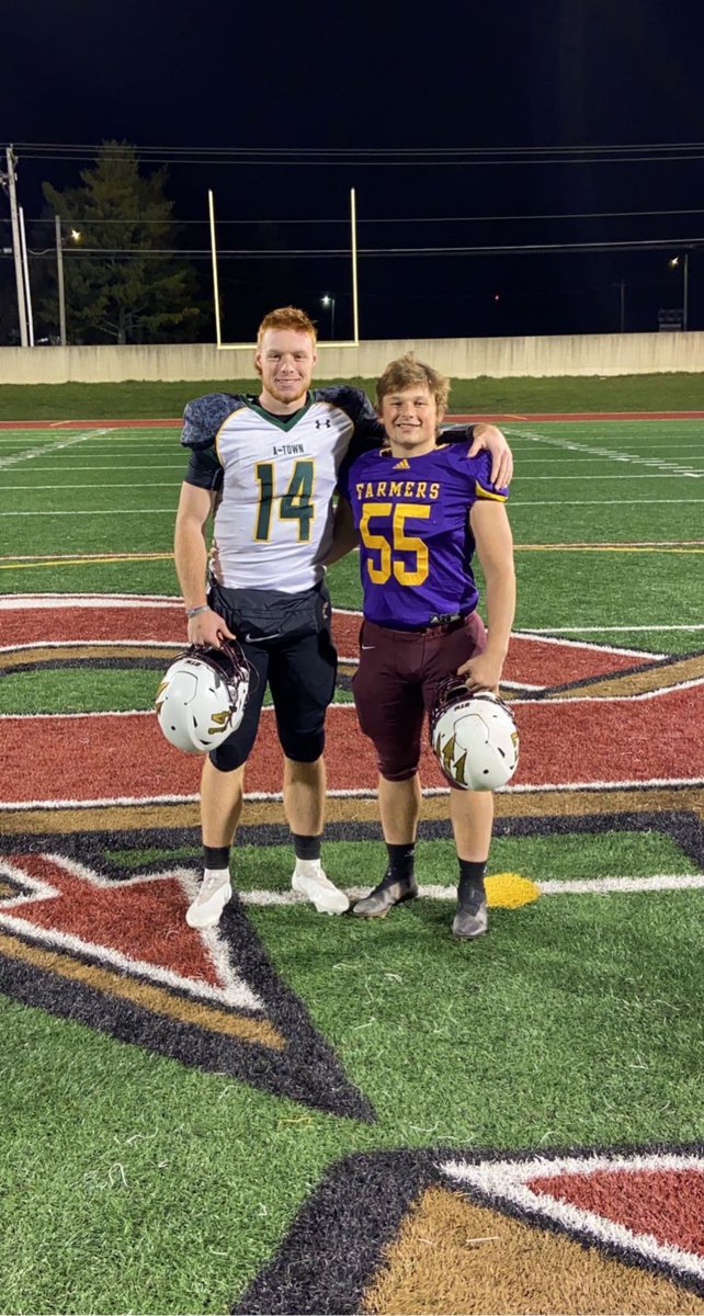 ltinkham14's tweet photo. Prarie Land and Lincoln Trail boys @AtownFball @FCHSFarmerFB https://t.co/ahqgIz7wZm