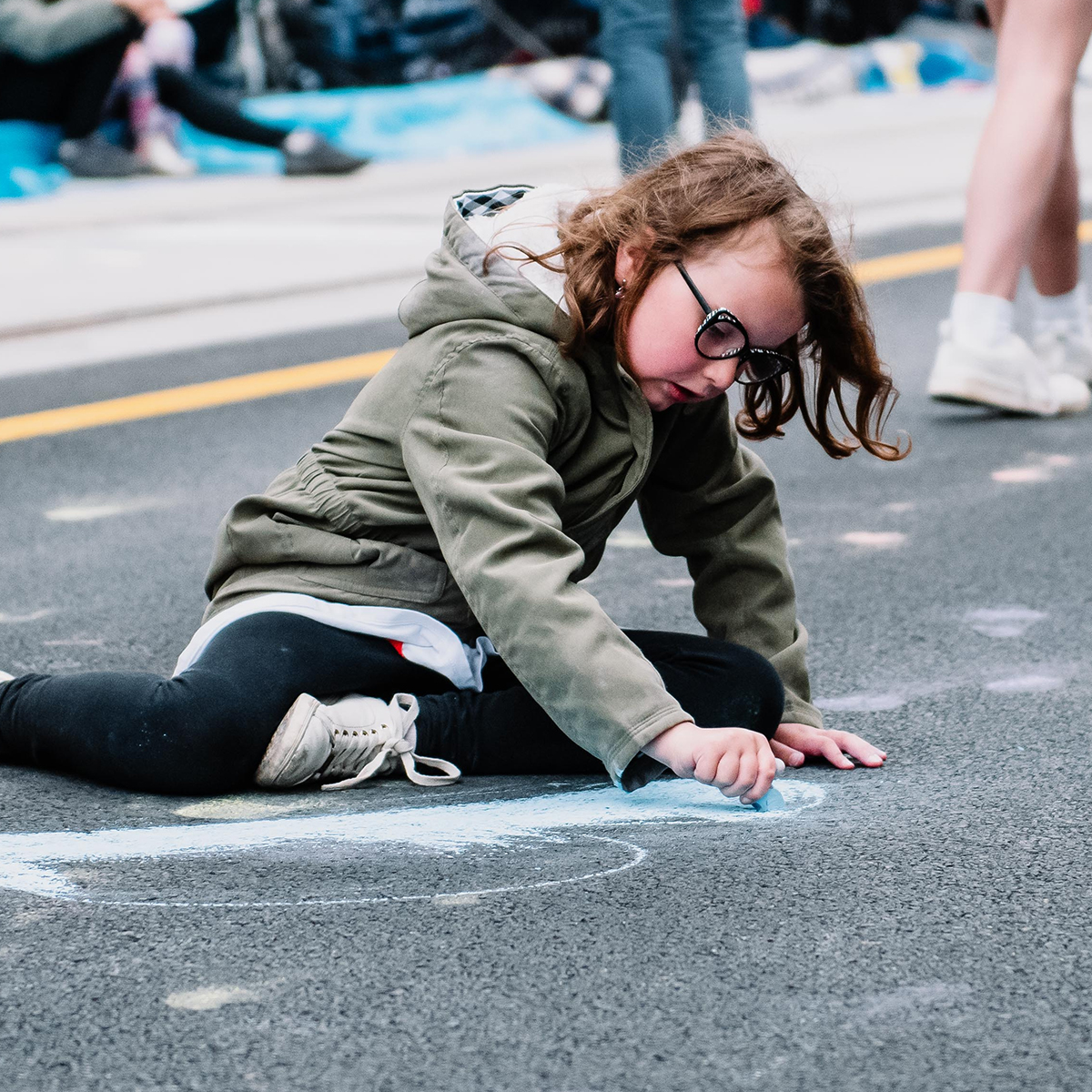 np_pageant's tweet photo. Keep the chalk drawing tradition alive this year by filling your driveways with colourful Chrismassy drawings & sharing them with us by using #PageantAtHome ๐ Head into a National Pharmacies store to collect your FREE chalk pack so you can continue this much-loved tradition โบ๏ธ https://t.co/pAnSn8MNrX