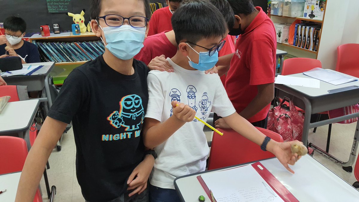 DSCEMsC's tweet photo. Air pressure, so simple but strong! #6thgrade #scichat #dsc https://t.co/MSf8Wpc9bT