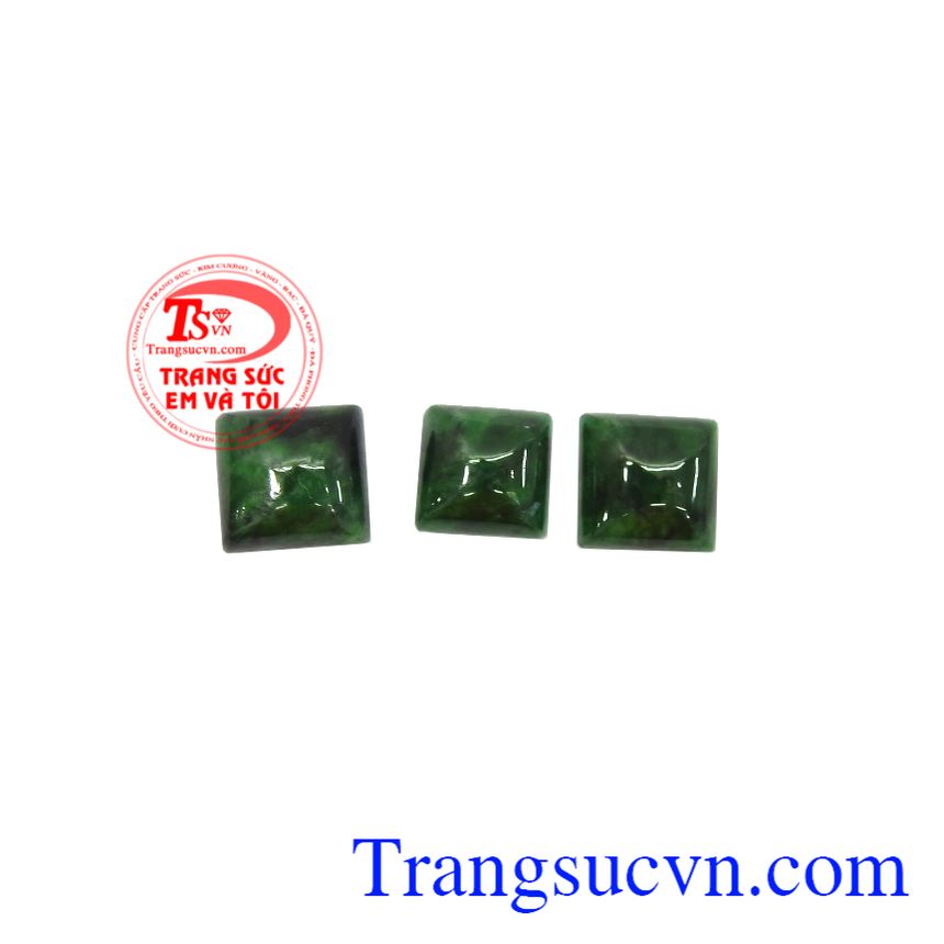 tsvn_com_vn's tweet photo. Mặt dây jadeite Thịnh Vượng có thể giúp con người cải thiện sức khỏe. https://t.co/qTcUH0kizg #jewelry #Vietnam #ngoccamthach #matngocphithuy #phithuy #ngocbich #ngocjadeite #jadeite #EMVATOI #EVT https://t.co/8nvnMJK5PH