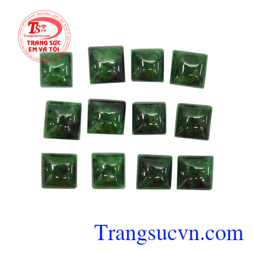 tsvn_com_vn's tweet photo. Mặt dây jadeite Thịnh Vượng có thể giúp con người cải thiện sức khỏe. https://t.co/qTcUH0kizg #jewelry #Vietnam #ngoccamthach #matngocphithuy #phithuy #ngocbich #ngocjadeite #jadeite #EMVATOI #EVT https://t.co/8nvnMJK5PH