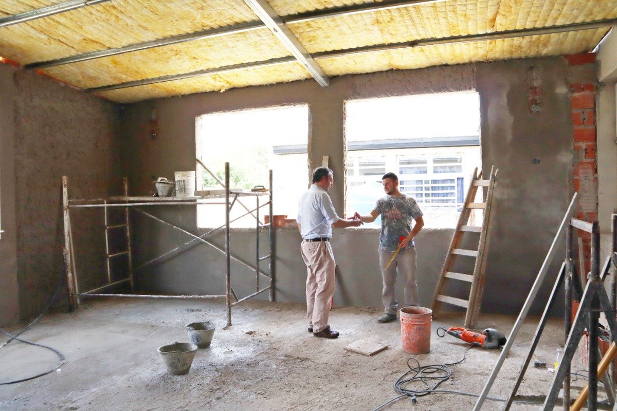 rattofranc's tweet photo. Avanza la obra de la Escuela Técnica! 
La preceptoría casi terminada y las dos aulas muy adelantadas para que esta escuela siga creciendo. @municipioareco 
#Avanzamos https://t.co/4Bws2IpEdH