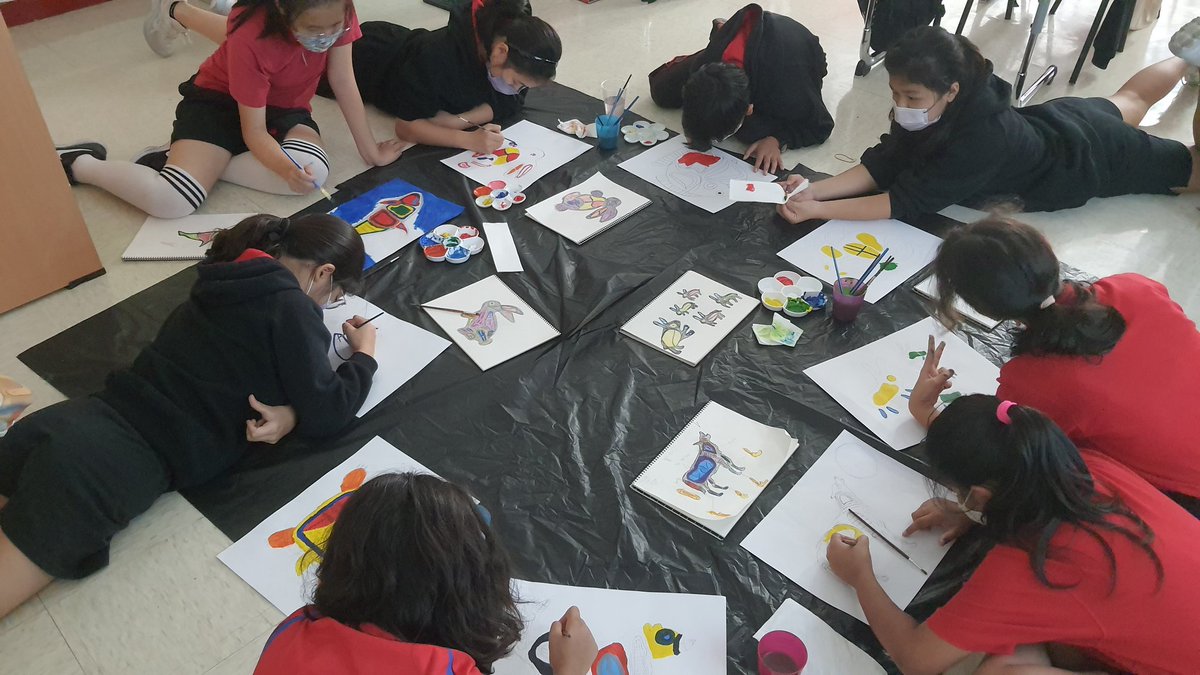 DSCEMsC's tweet photo. Painting Morrisseau inspired art with bold colours. #artsed #6thchat #dsc https://t.co/pWXixeTzJa