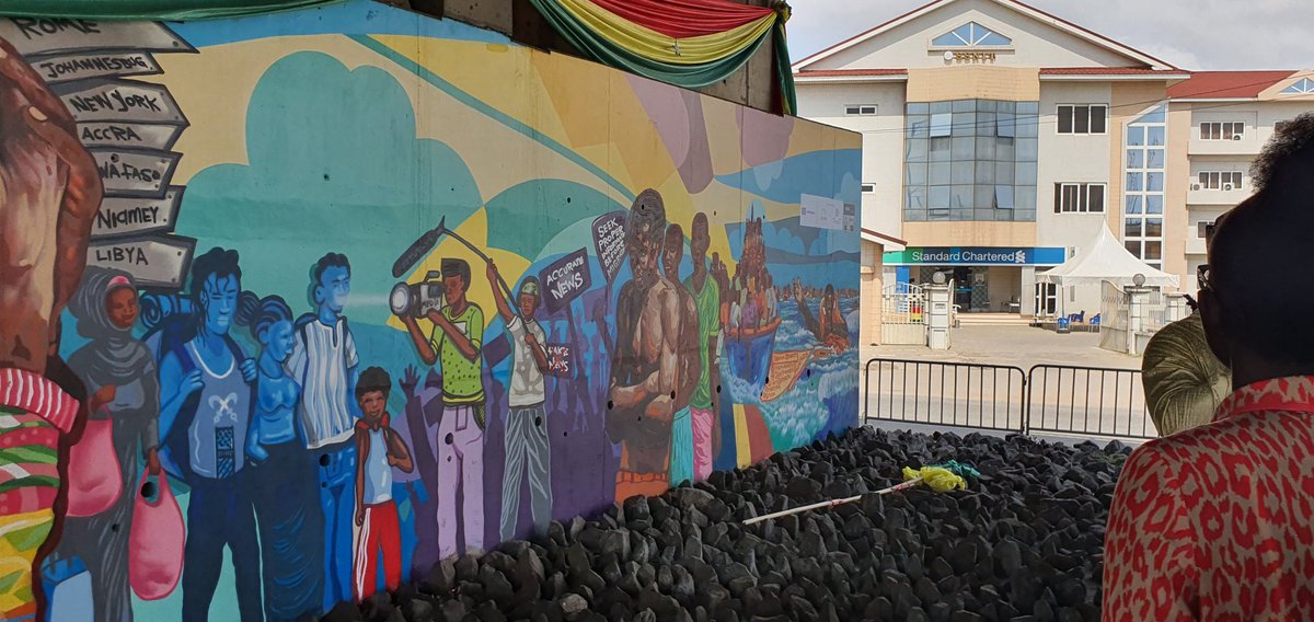 ADiallo2018's tweet photo. Power of #Art #Culture #Creativity to speak truth about #Migration...
Magnificent mural unveiled Circle #Accra
Empowering Youth &amp; Media on #Migration 
'Building Peace in minds of young women &amp; men'
Medasse @AccraMetropolis #Grafittie @ItalyinGhana  @IOMGhana @UNinGhana @moigovgh https://t.co/Ual8cwhiiX